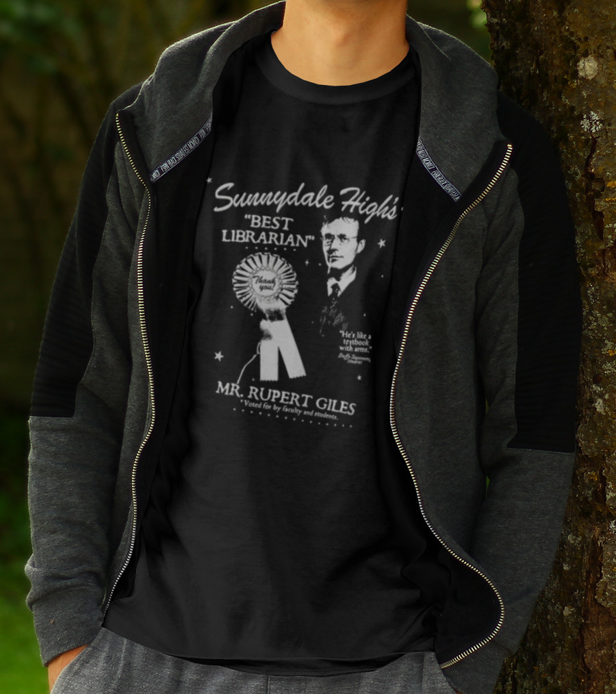 Sunnydale Highs Best Librarian Mr Rupert Giles Anthony Head Ribbon Award Stars Halftone T-Shirt