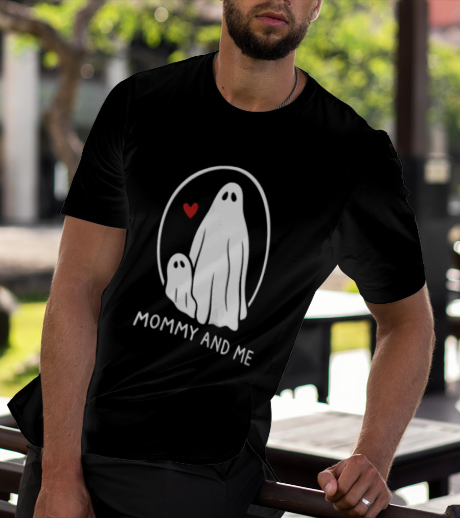 Mommy And Me Ghosts Heart Halloween Matching T-Shirt