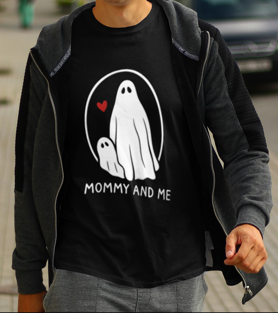 Mommy And Me Ghosts Heart Halloween Matching T-Shirt