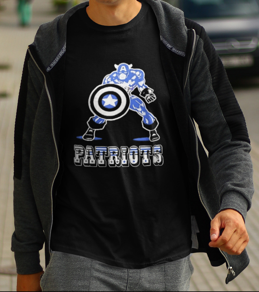 Patriots Stars And Stripes Captain Crouch Holding Shield T-Shirt