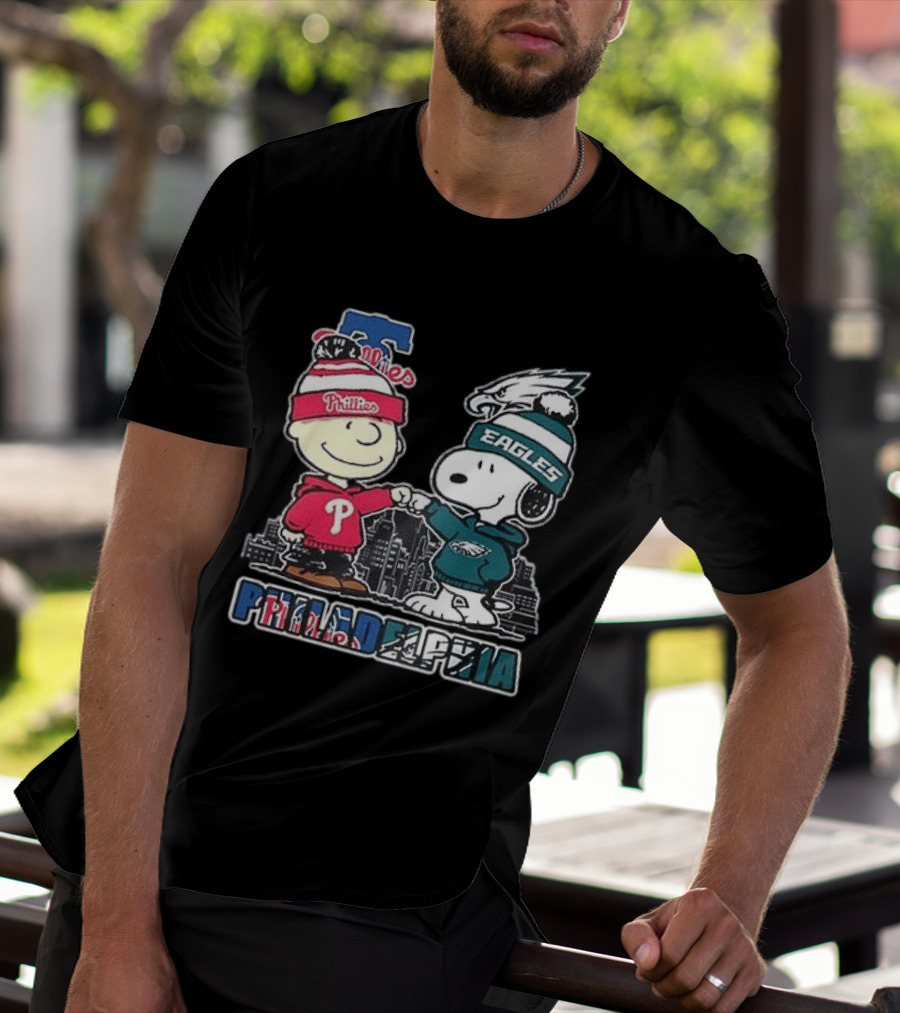Phillies Eagles Fans Snoopy Philadelphia Collaboration T-Shirt