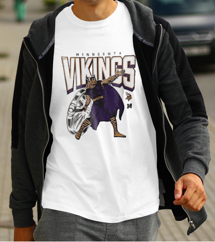 Minnesota Vikings Horned Helmet Warrior With Chrome Shield And Purple Cape T-Shirt