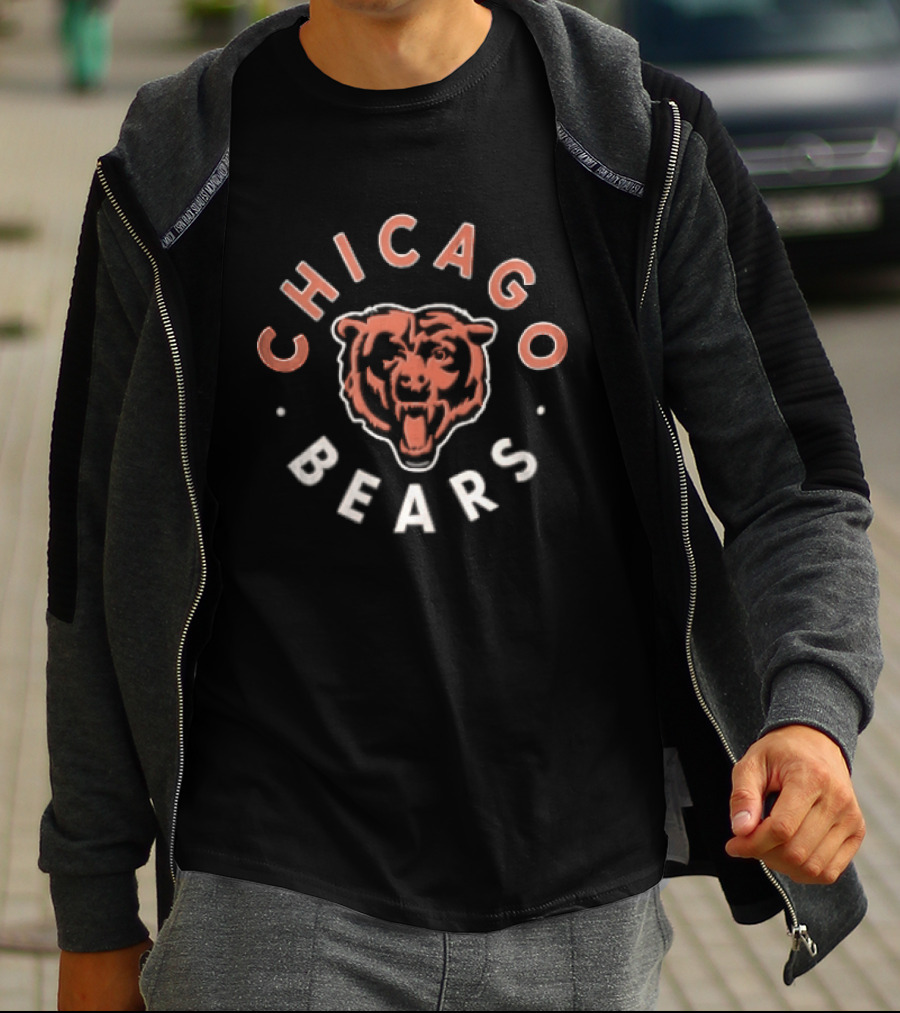 Chicago Bears Vintage Style Circular Emblem With Bear Face T-Shirt