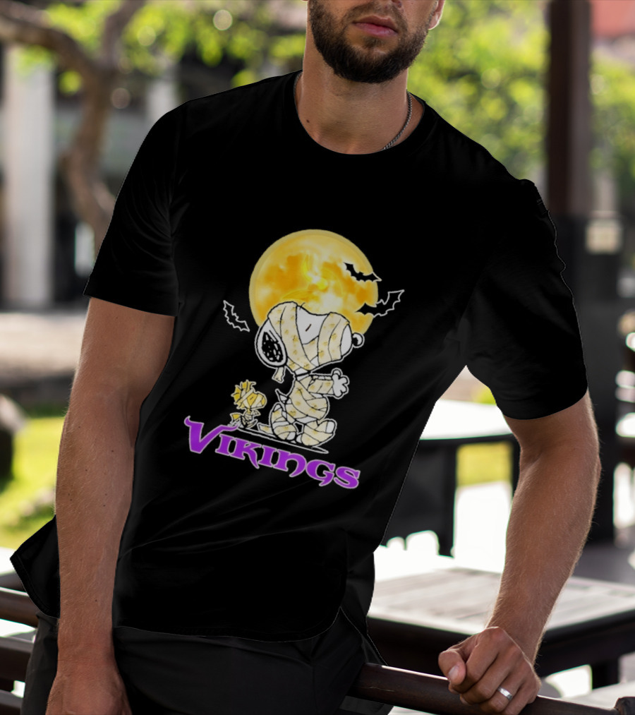 Snoopy Woodstock Vikings Halloween Mummy Moon T-Shirt
