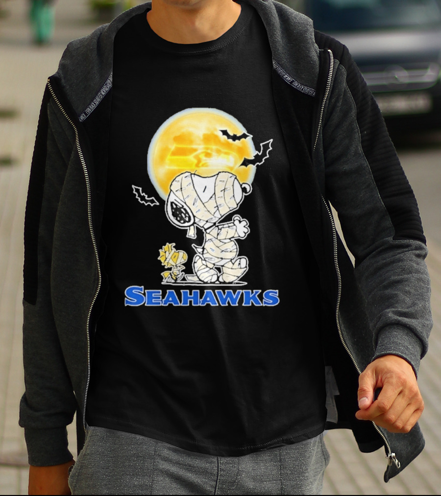 Seattle Seahawks Snoopy Mummy Halloween Moon T-Shirt
