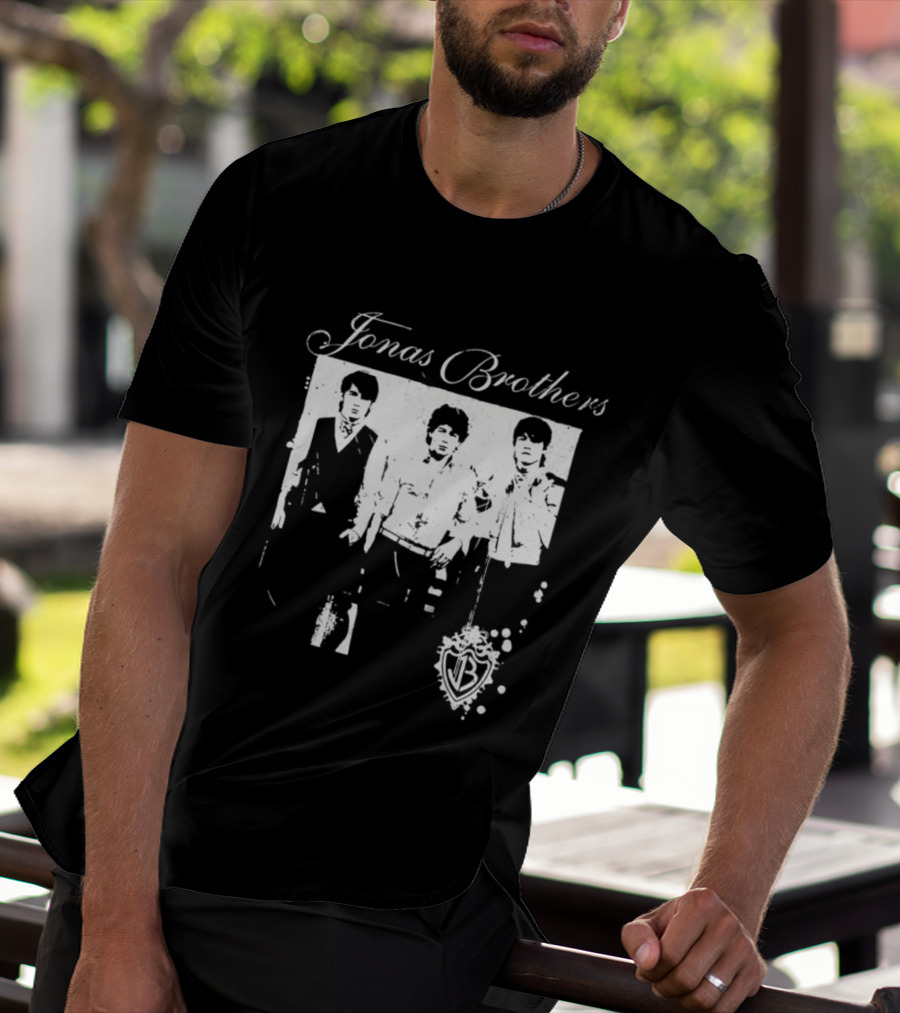 Jonas Brothers Tour Music Iconic Band Concert Memorabilia T-Shirt