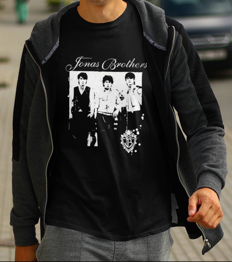 Jonas Brothers Tour Music Iconic Band Concert Memorabilia T-Shirt