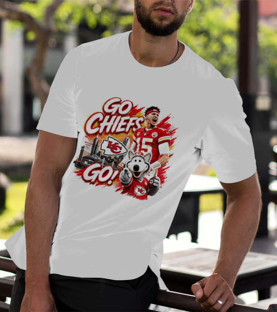 Go Chiefs Kansas City Patrick Mahomes 15 KC Football T-Shirt