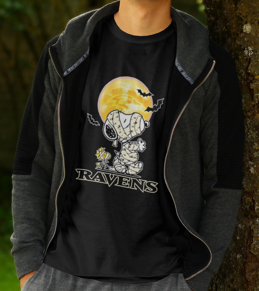 Ravens Halloween Snoopy Woodstock Mummy Festive 2026 T-Shirt