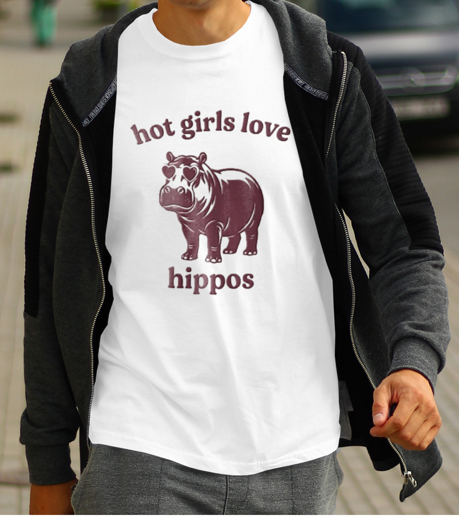 Hot Girls Love Hippos With Heart Glasses T-Shirt