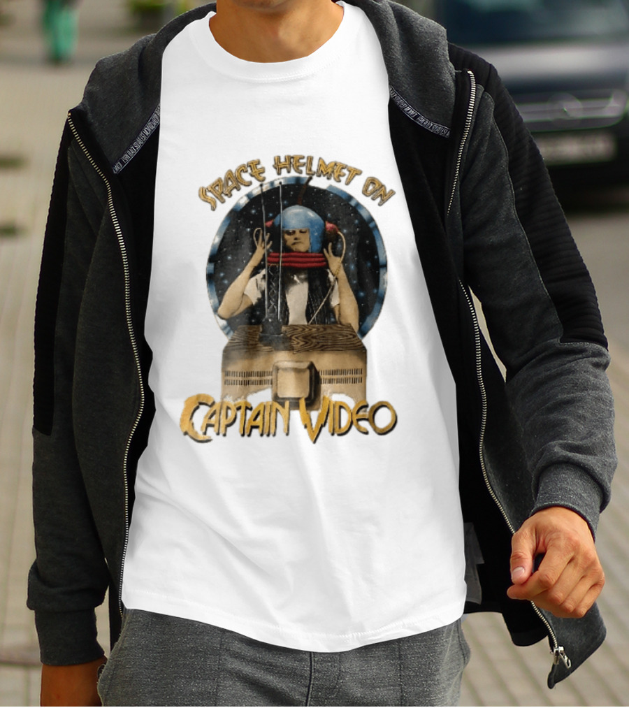 Space Helmet On Captain Video Retro Sci Fi Adventure T-Shirt