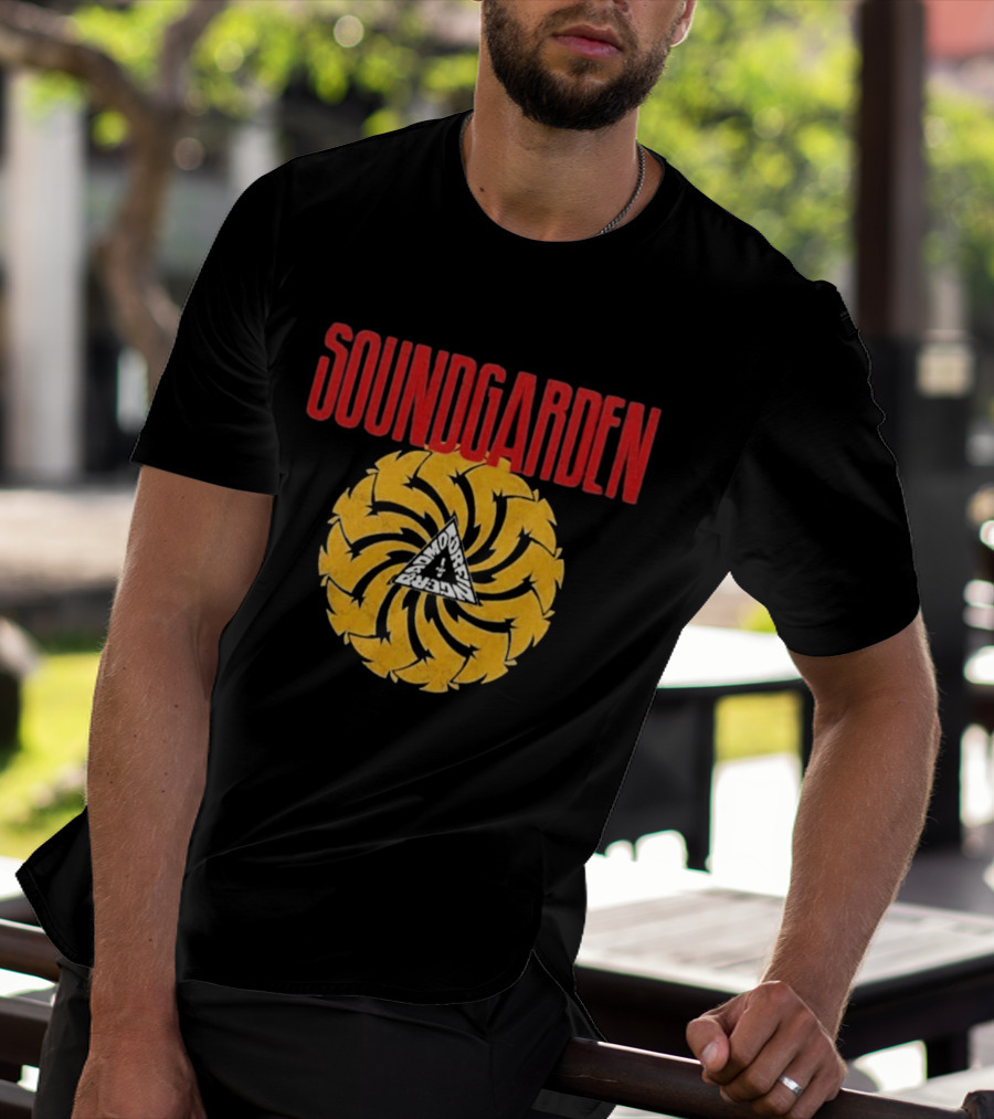 Ben Stiller Focker In Law Greg Focker Soundgarden Spiral Triangular T-Shirt