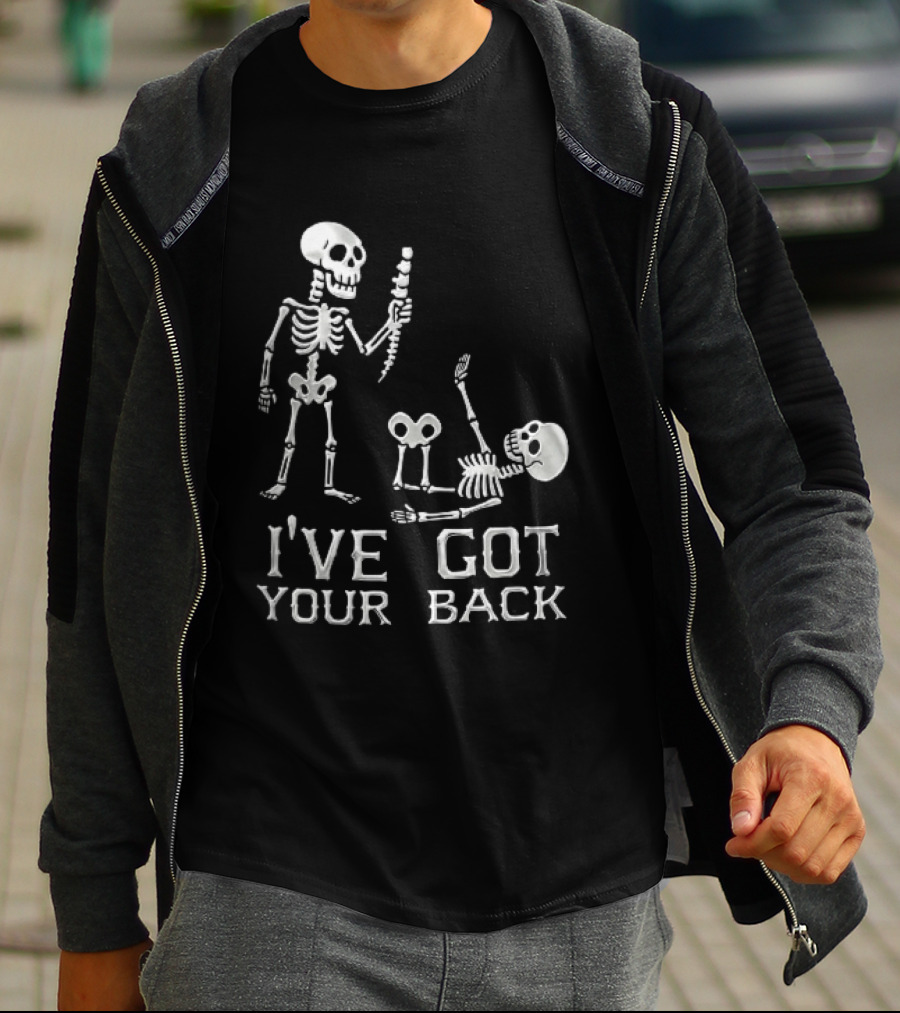 I've Got Your Back Skeleton Humor Holding Spine Over Fallen Body T-Shirt