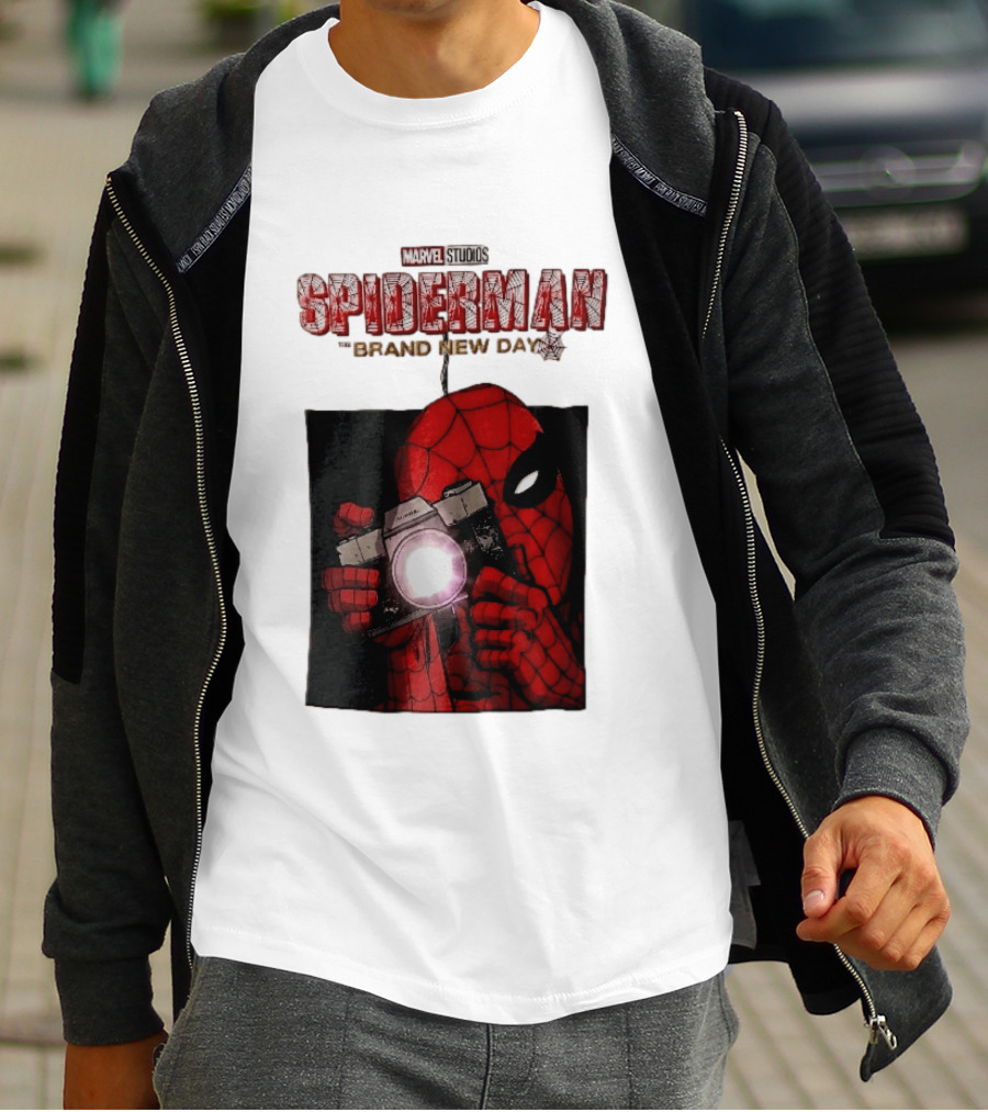 Marvel Studios Spiderman The Brand New Day Masked Hero Camera Flash T-Shirt
