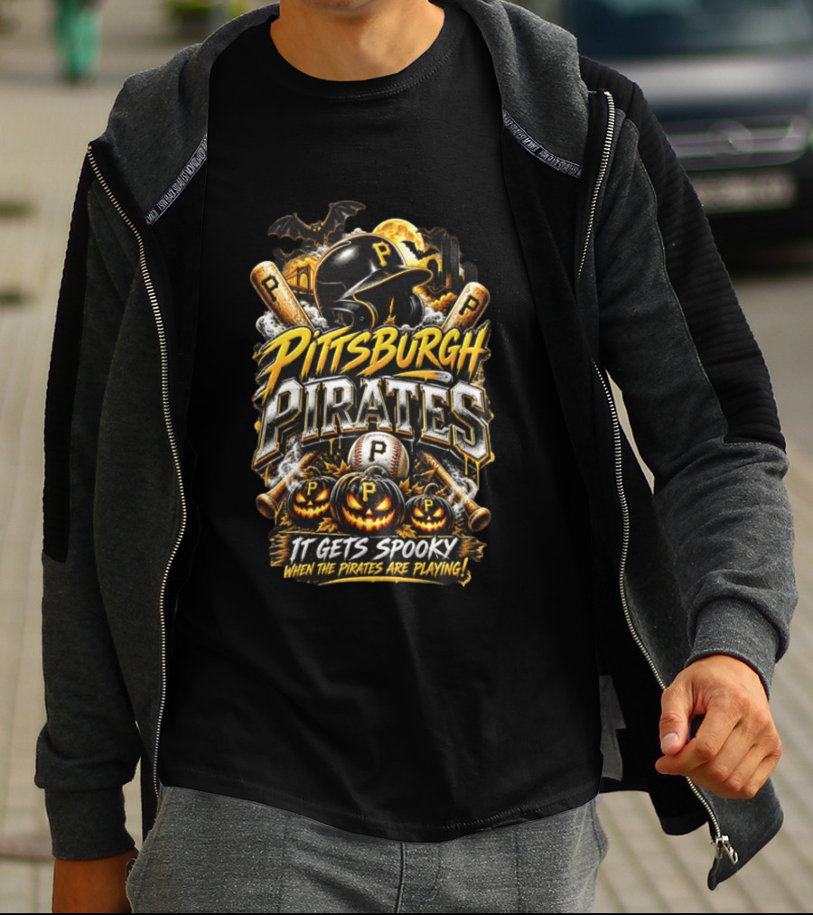 Pittsburgh Pirates It Gets Spooky When The Pirates Are Playing Halloween Baseball T-Shirt
