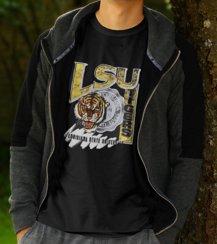 LSU Tigers Louisiana State University Tiger Head Seal Distressed T-Shirt