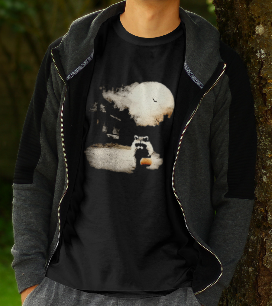 Halloween Spooky Pumpkin Raccoon Full Moon Scene T-Shirt