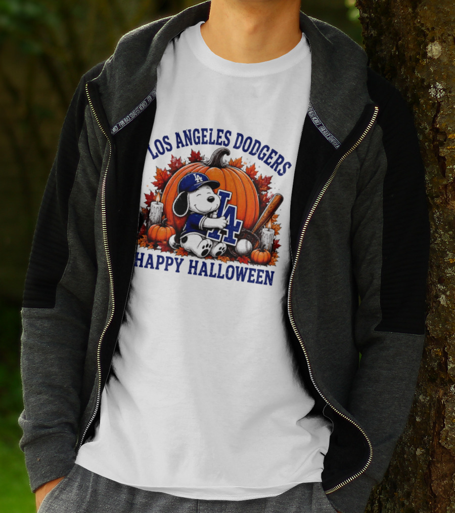 Los Angeles Dodgers Snoopy Hugging Pumpkin Happy Halloween Baseball T-Shirt