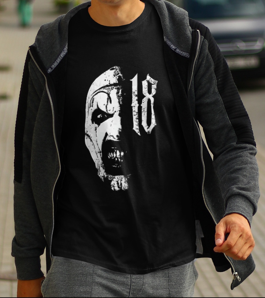 18 Terrifier Clown Distressed Half Face Screaming T-Shirt