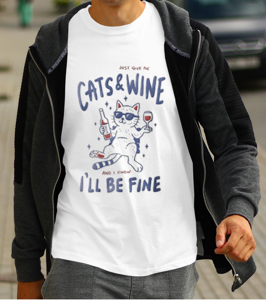 Just Give Me Cats And Wine I'll Be Fine Cartoon Feline Sunglasses Drink Bottle T-Shirt