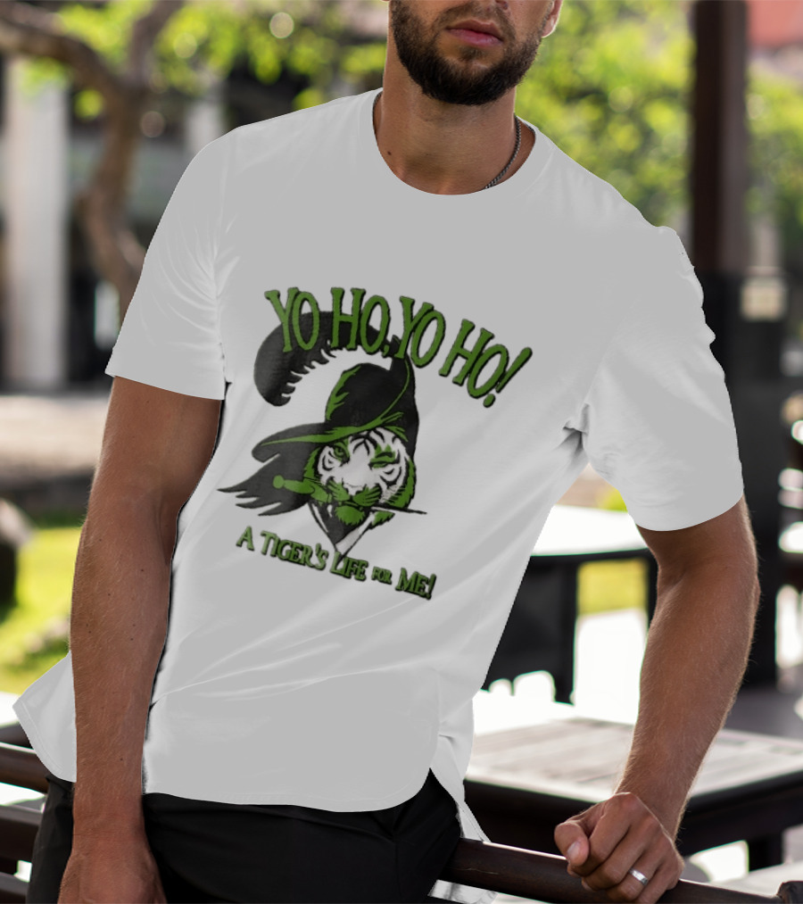 Yo Ho Yo Ho Pirate Tiger Winking Dagger A Tiger's Life For Me T-Shirt