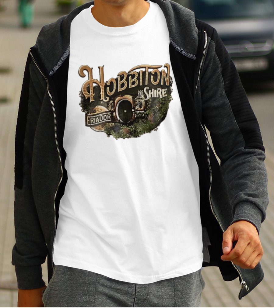 Hobbiton The Shire Eriador Green Hobbit Hole Door T-Shirt