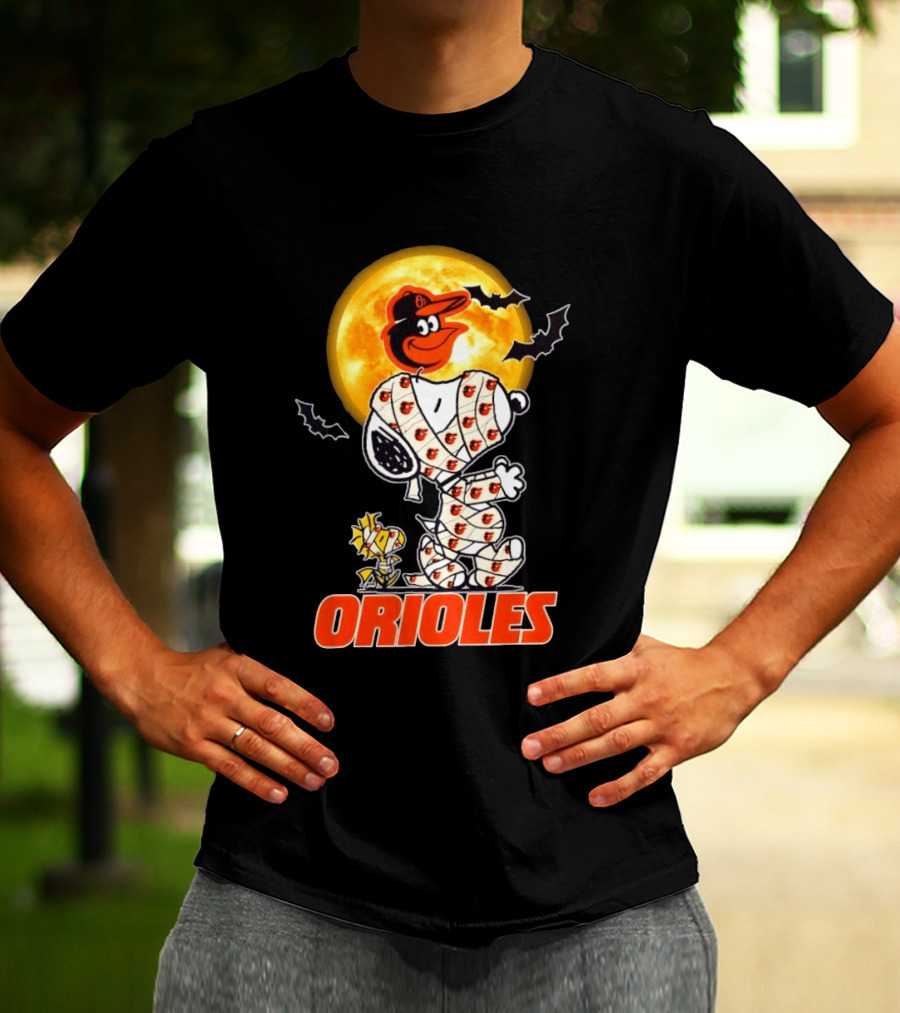 Baltimore Orioles Halloween Snoopy Woodstock Mummy Cosplay Moon Bats T-Shirt