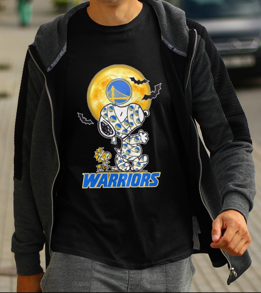 Golden State Warriors Snoopy Woodstock Mummy Halloween Moon Bats T-Shirt