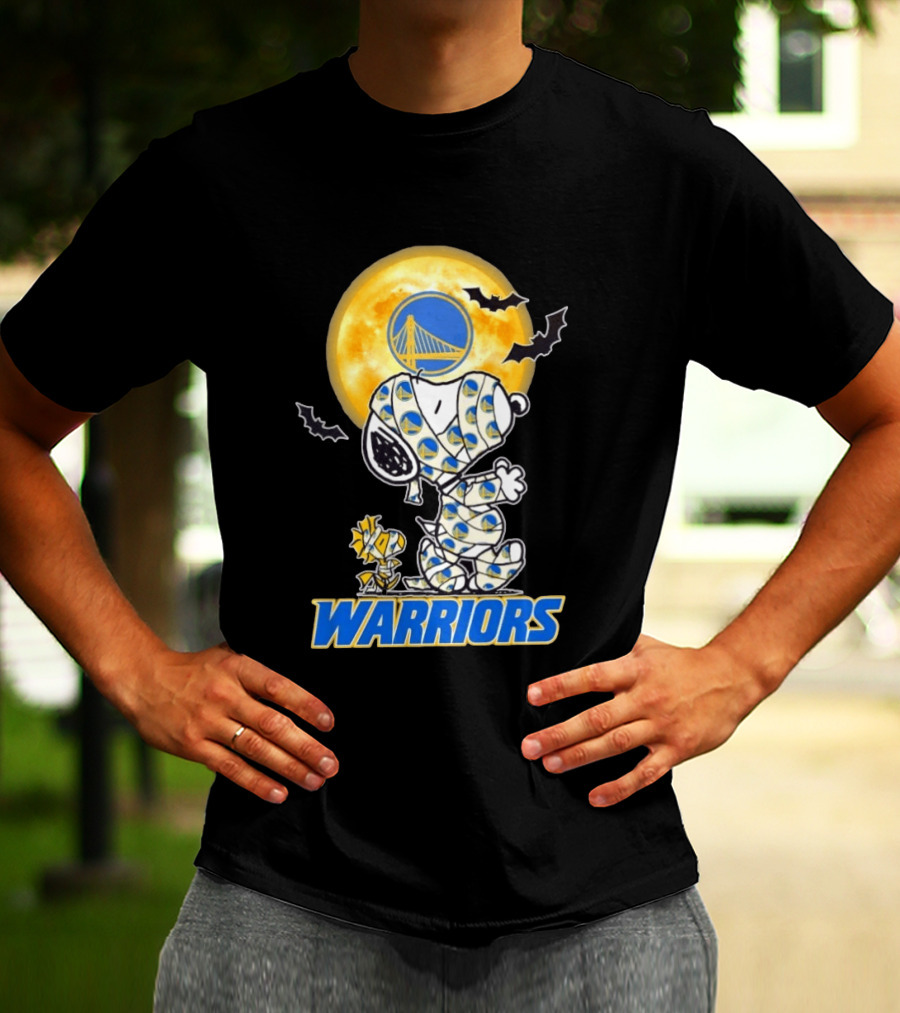Golden State Warriors Snoopy Woodstock Mummy Halloween Moon Bats T-Shirt