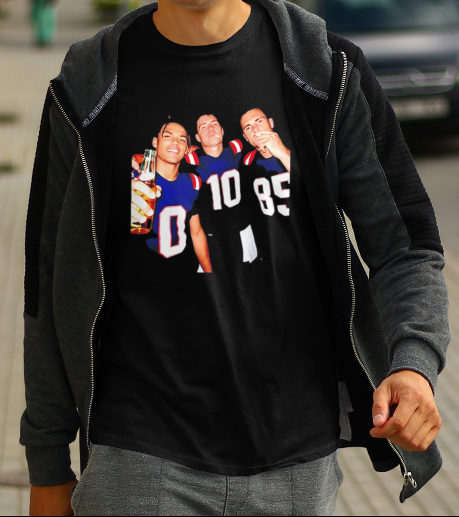 New England Patriots Christian Gonzalez Drake Maye Hunter Henry Cheering With Beer T-Shirt