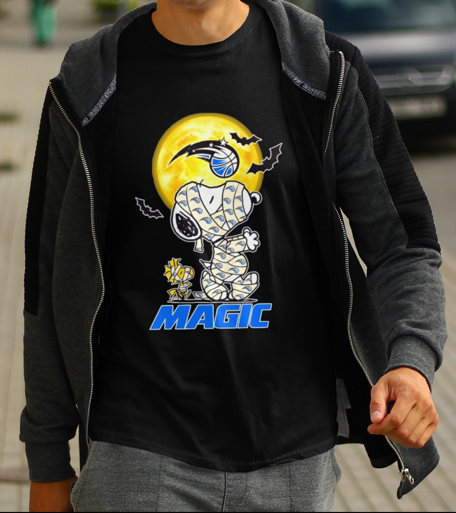 Orlando Magic Snoopy Woodstock Halloween Mummy Cosplay With Moon And Bats T-Shirt