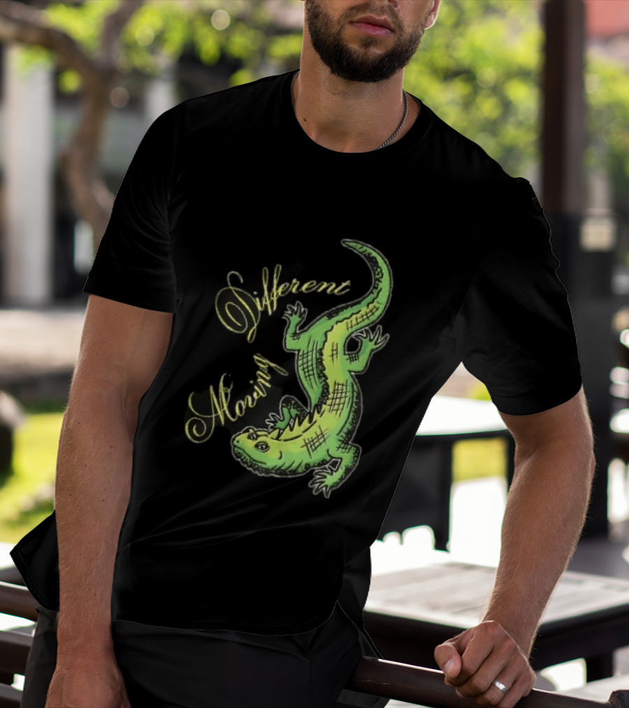 Different Moving Green Lizard Iguana Line Sketch T-Shirt