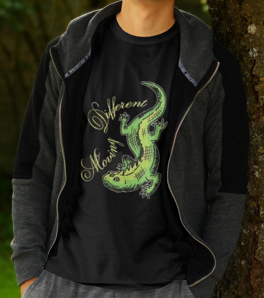 Different Moving Green Lizard Iguana Line Sketch T-Shirt