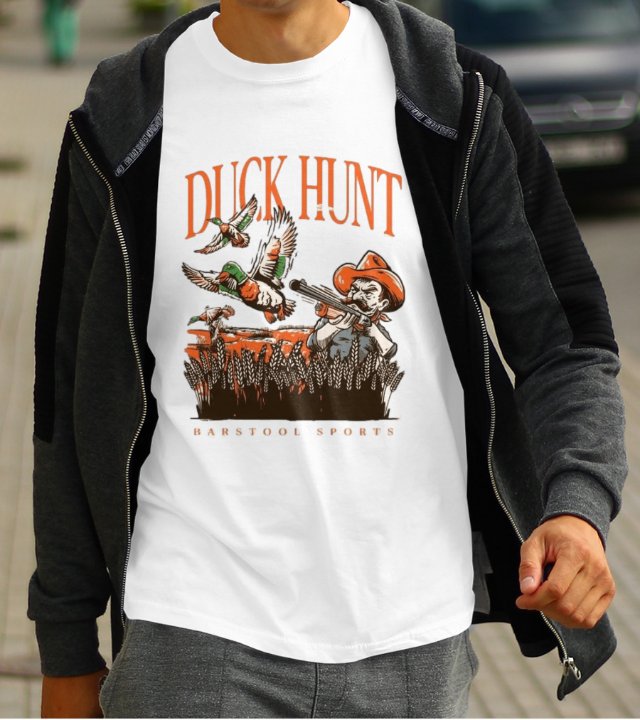 Duck Hunt Barstool Sports Vintage Hunting Scene T-Shirt