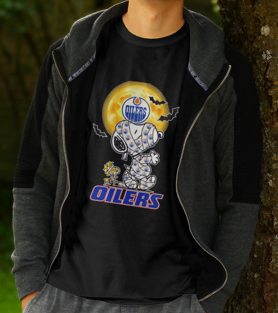 Edmonton Oilers Snoopy Woodstock Halloween Mummy Moon Bats T-Shirt