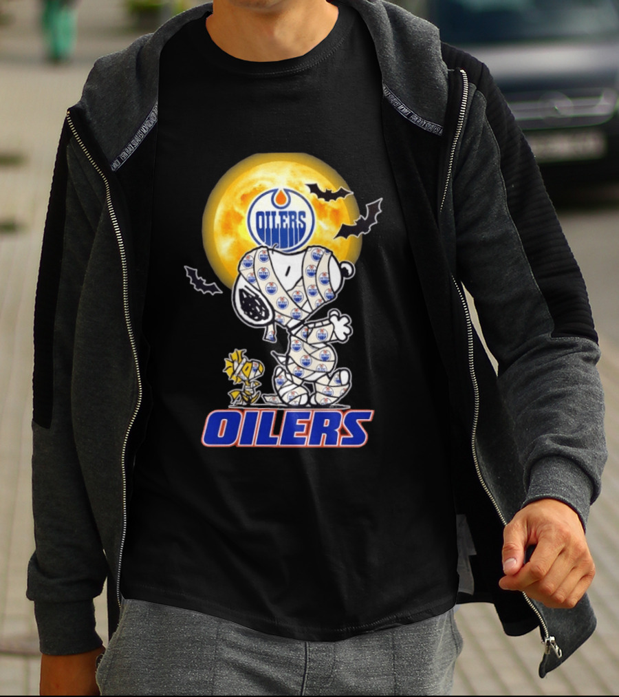 Edmonton Oilers Snoopy Woodstock Halloween Mummy Moon Bats T-Shirt