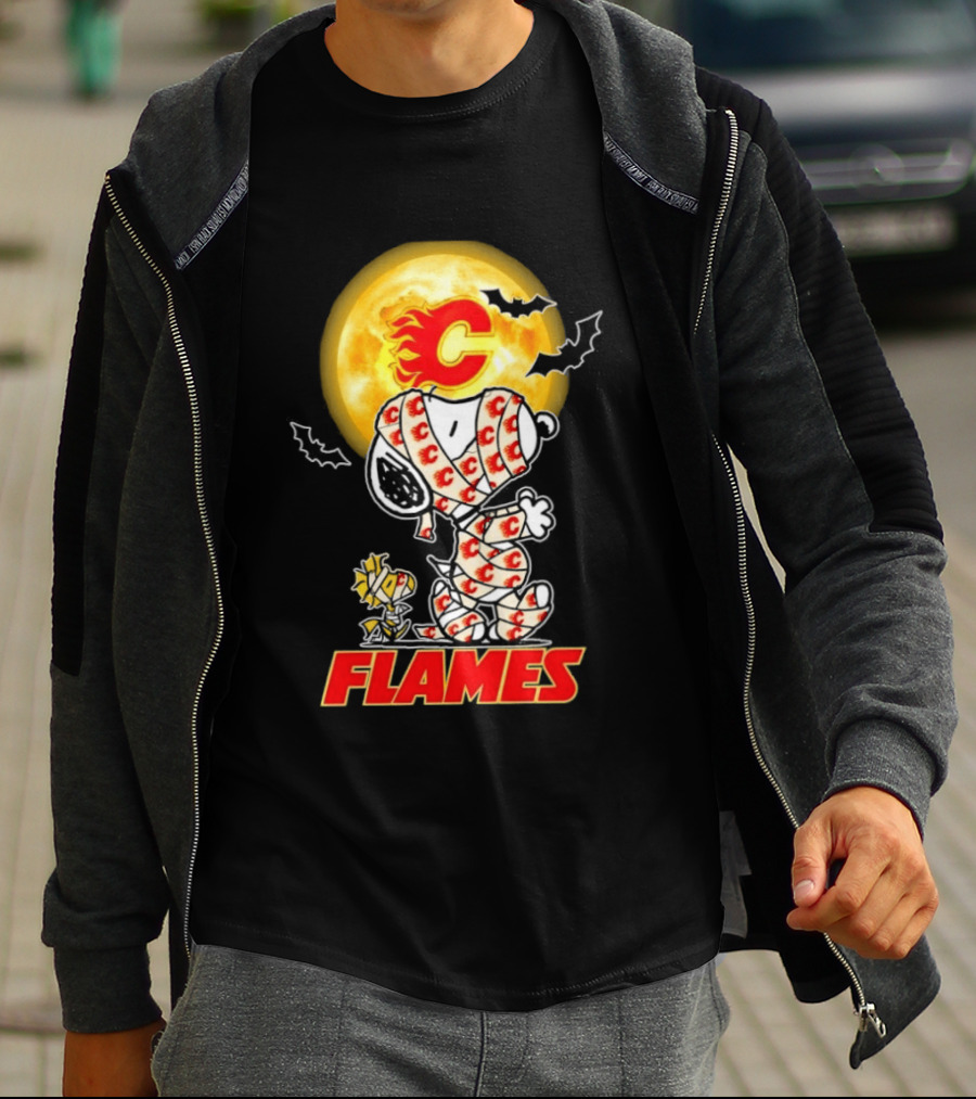 Flames Halloween Snoopy Woodstock Mummy Cosplay Calgary C Bat Moon T-Shirt
