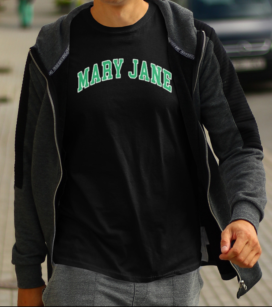 Dave Season 3 Gata Mary Jane Green Arch T-Shirt