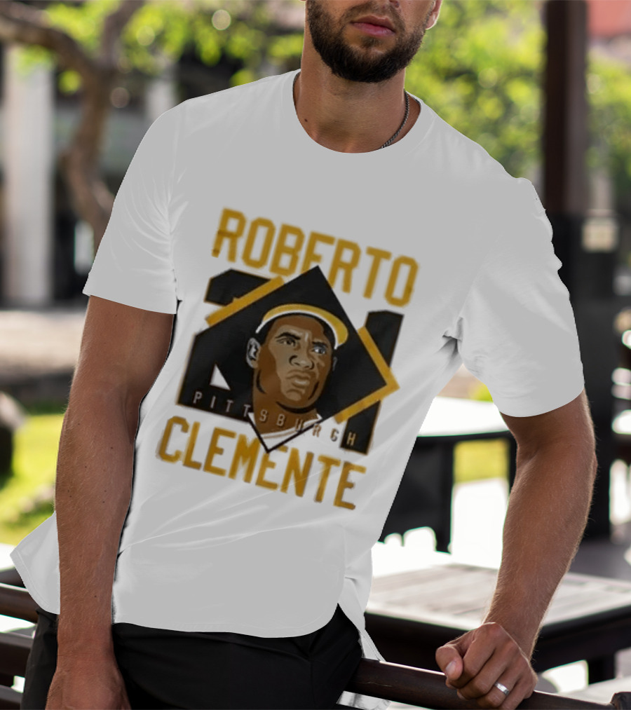Roberto Clemente 21 Pittsburgh Pirates Iconic Baseball Legend T-Shirt