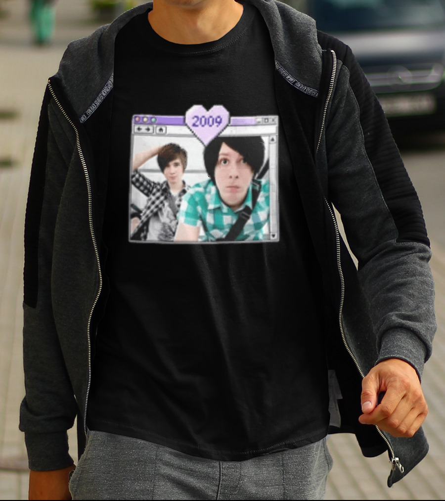 2009 Pixel Heart Icon Dan Howell Phil Lester In Computer Window T-Shirt