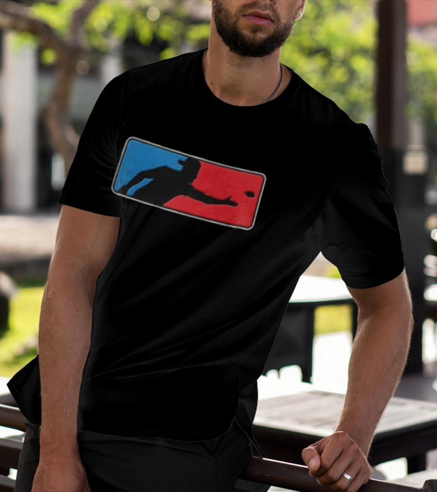 Distressed Red Blue Disc Golf Throwing Silhouette Sports Ultimate T-Shirt