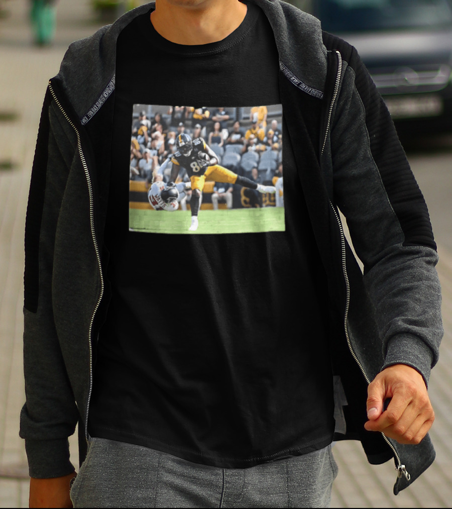Pittsburgh Steelers Football Player Hurdling Defender Action Photo T-Shirt