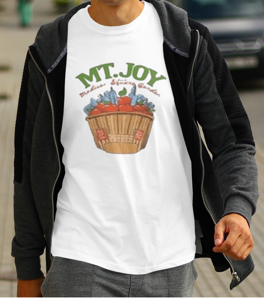 Mt Joy Farm Fresh Apples Basket Orchard T-Shirt