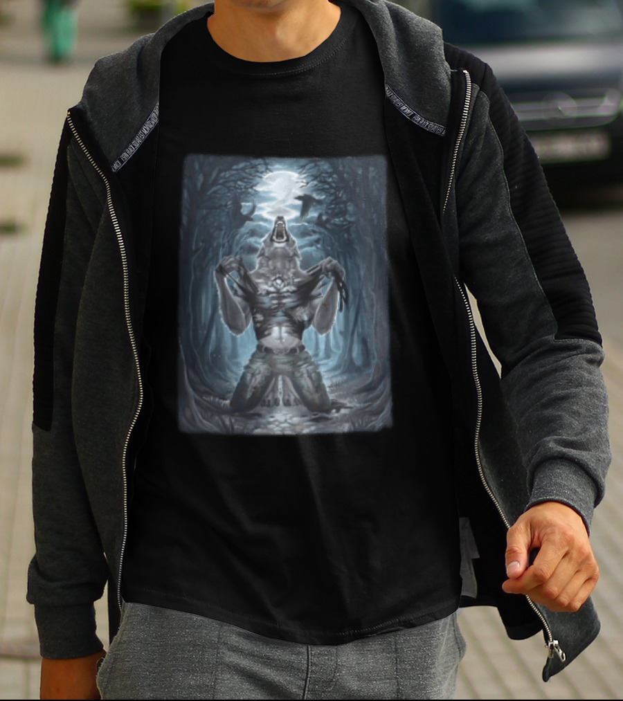 Howling Werewolf Under Full Moon In Dark Forest With Ravens T-Shirt