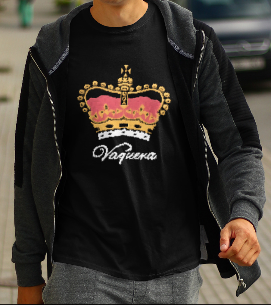 Vaquera Script British Royal Crown Red Gold White Knit T-Shirt
