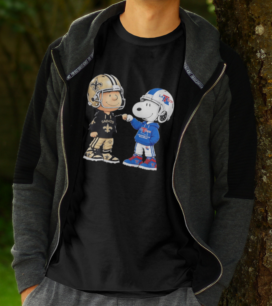 Charlie Brown Saints And Snoopy Louisiana Tech Bulldogs Team Helmet Fist Bump T-Shirt