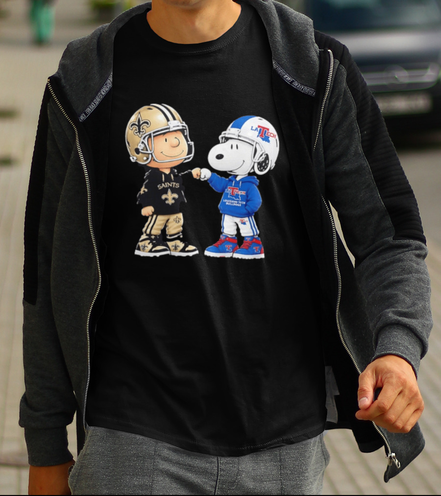 Charlie Brown Saints And Snoopy Louisiana Tech Bulldogs Team Helmet Fist Bump T-Shirt