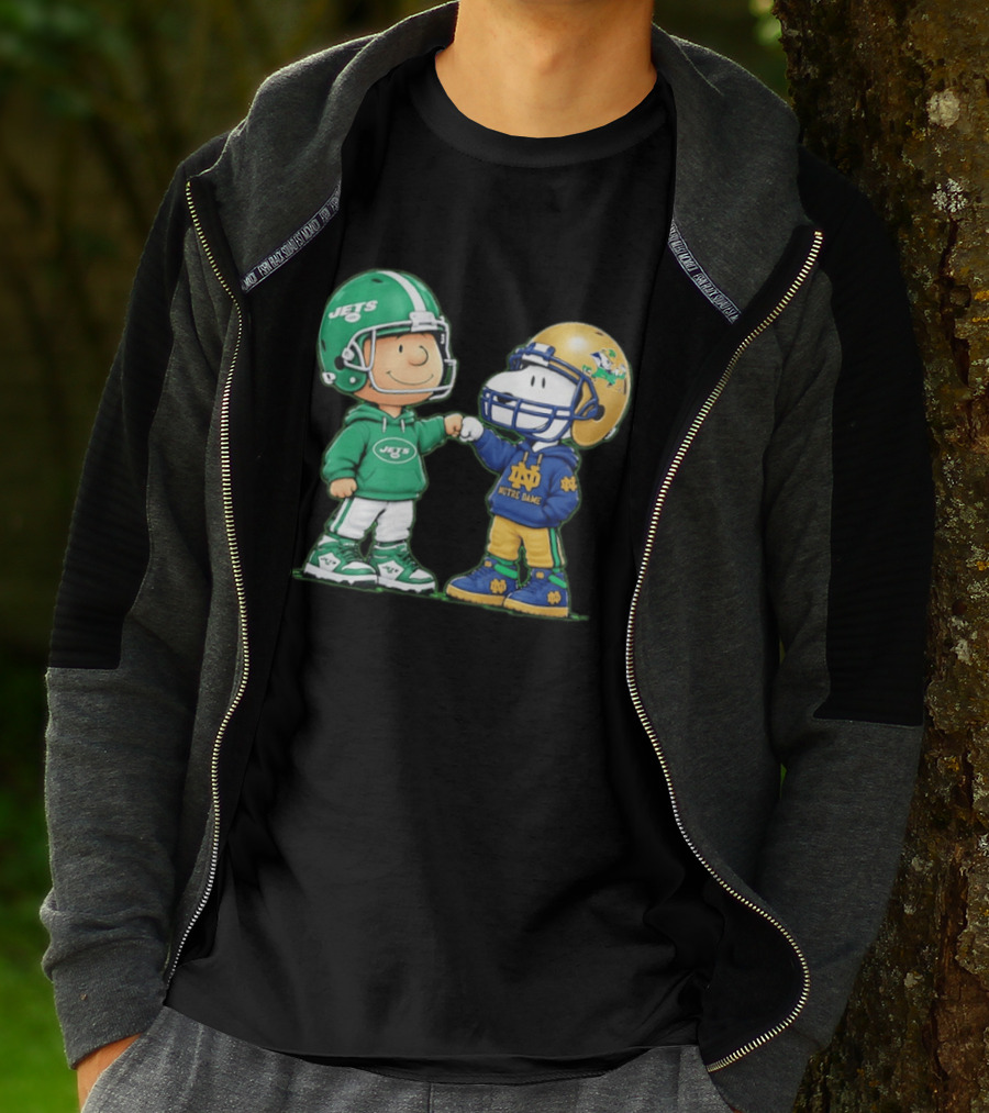 Charlie Brown Jets Snoopy Notre Dame Fist Bump T-Shirt