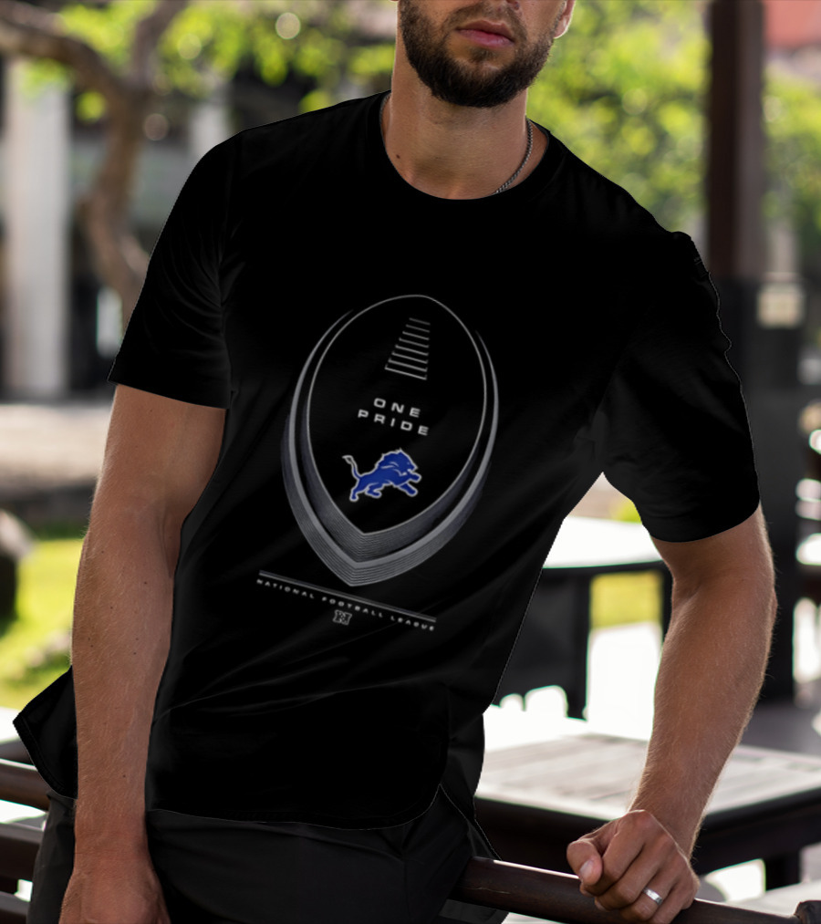 One Pride National Football League Lion T-Shirt