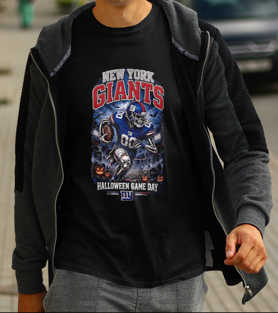 New York Giants Halloween Game Day Football Skeleton Never Fear The Night T-Shirt